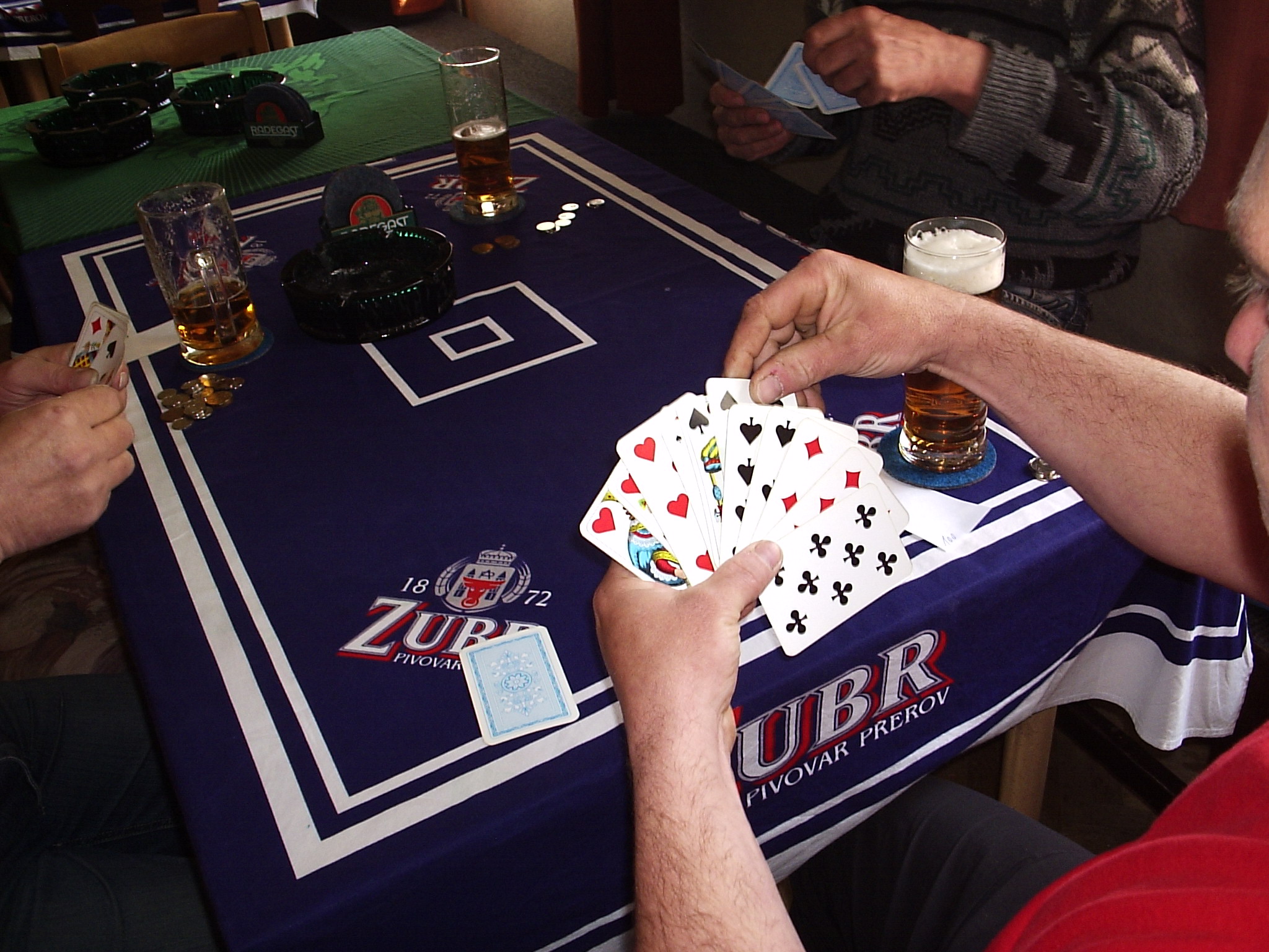 5 Ways Determining The Ideal Number Of Times To Play Poker Can Drive You Bankrupt - Fast!